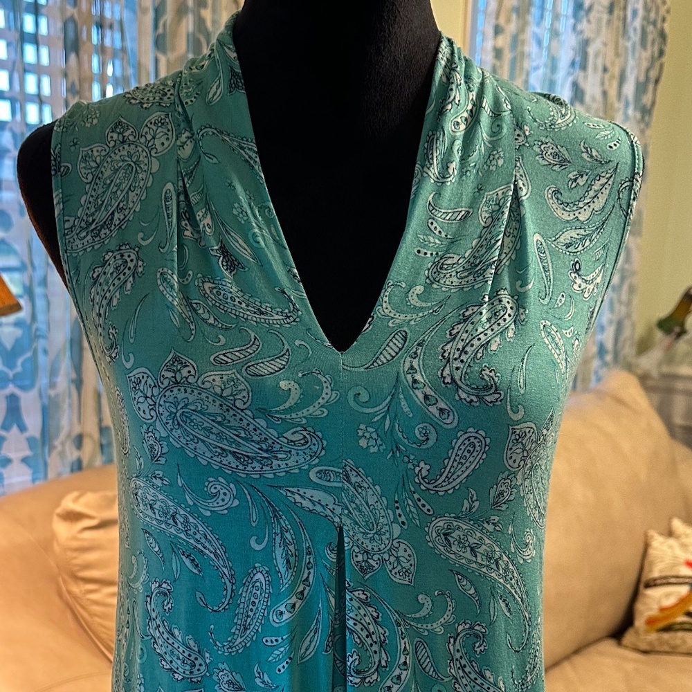 Cable & Gauge Sleeveless Top Green Paisley Print Size S/P